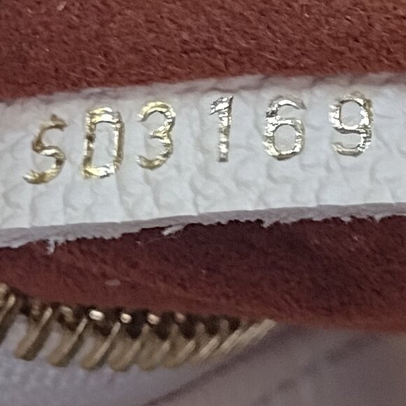 Louis Vuitton EMPRIENTE BUMBAG Créme Monogram Waist Crossbody 🤍 - Picture 3 of 16